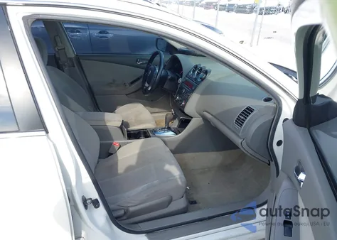 2010 Nissan Altima 2.5 S z USA, uszkodzony, nr VIN 1N4AL2AP9AC184699